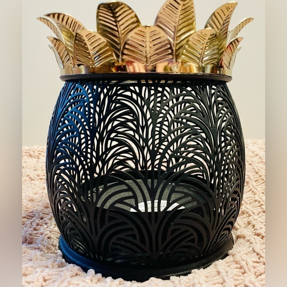 🌟HP🌟 PINEAPPLE LEAVES Oversized 3 Wick Candle Holder Bath Body Works Retired